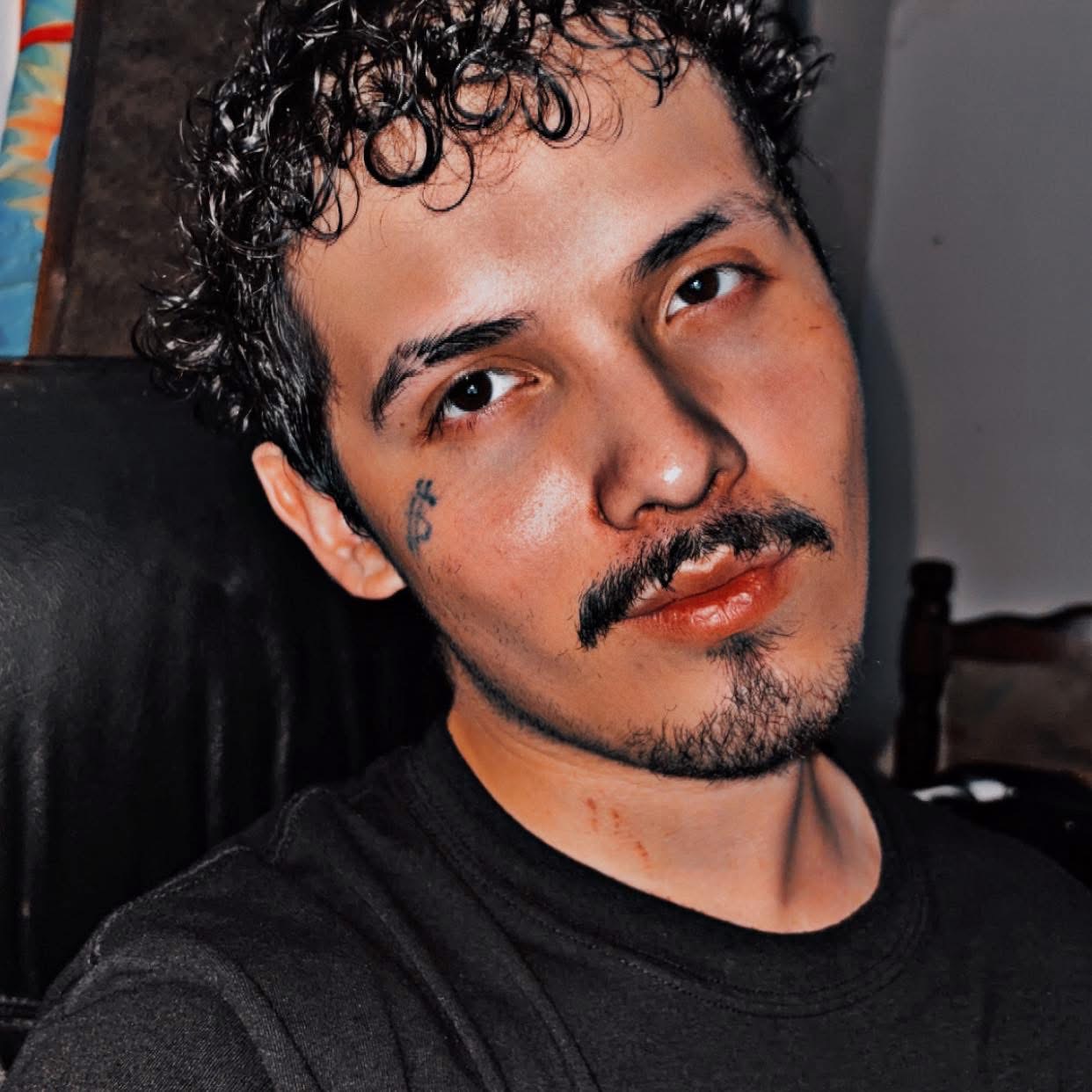 Daniel Barrientos headshot