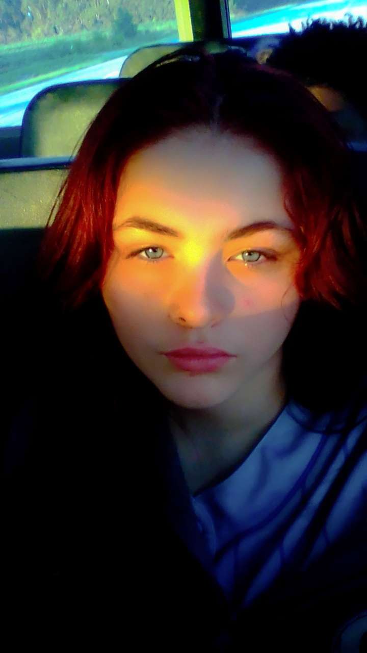Summer Morrall headshot