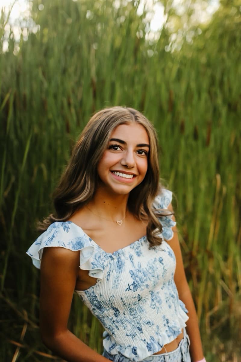 Mackenzi Briesacher headshot