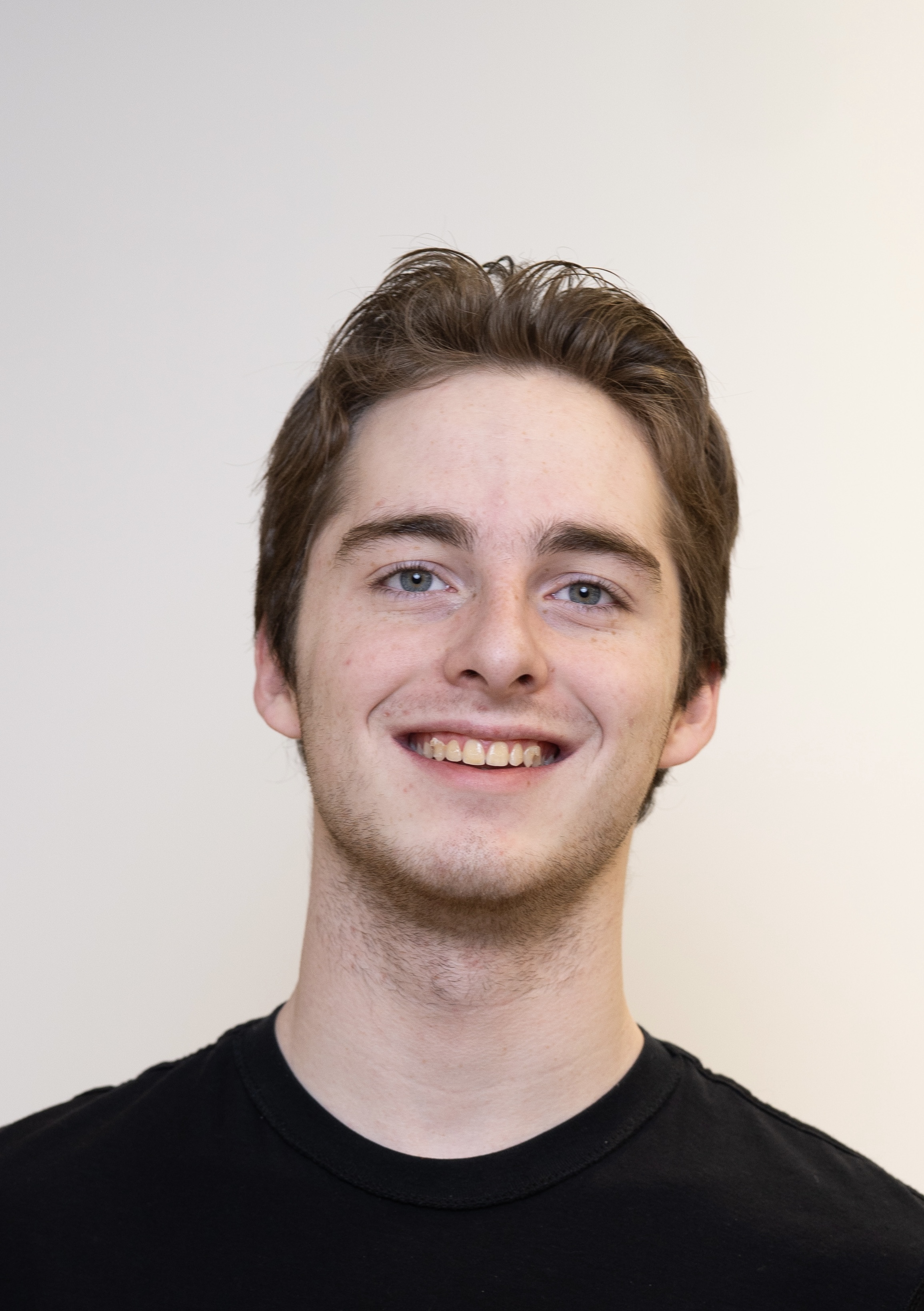 Alton Peacey headshot
